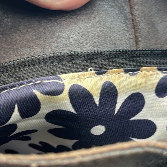 Nino Bossi Brown Leather Shoulder Bag BRN6231B - Picture 9 of 15